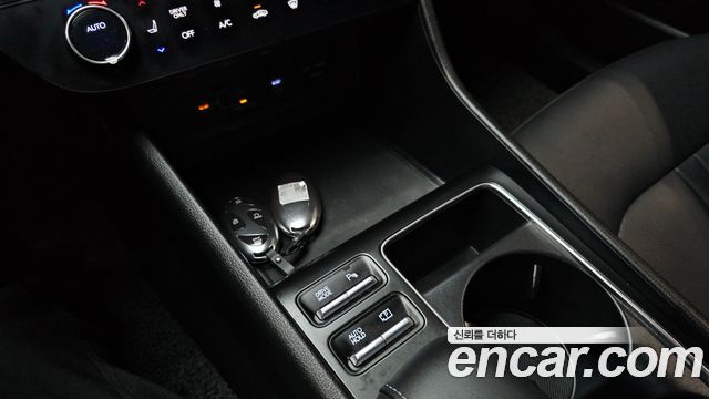 Hyundai Sonata 2024 — photo 28