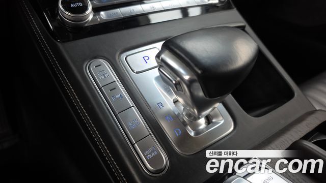Genesis G90 2019 — photo 9