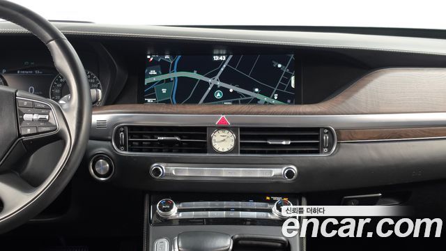 Genesis G90 2019 — photo 14