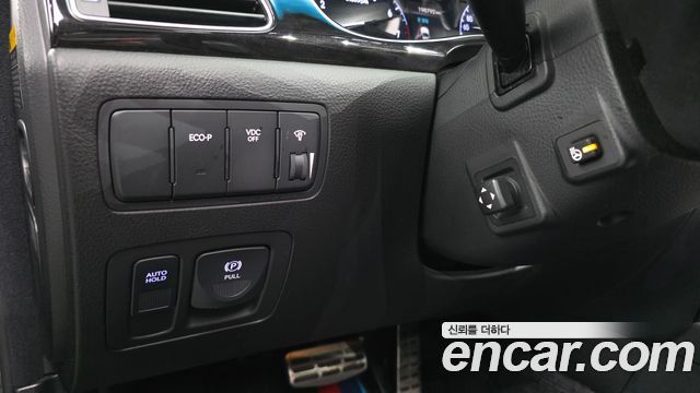Hyundai Genesis 2014 — photo 17