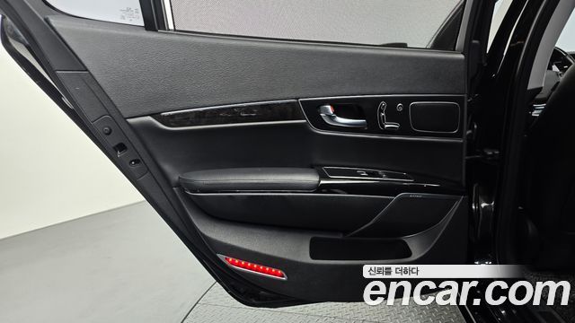 Kia K9 2017 — photo 15
