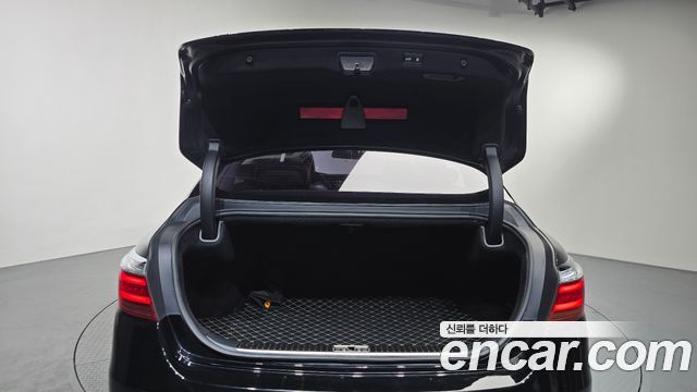 Kia K9 2017 — photo 27