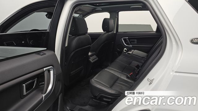 Land Rover Discovery Sport 2019 — photo 18