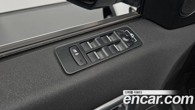 Land Rover Discovery Sport 2019 — photo 22