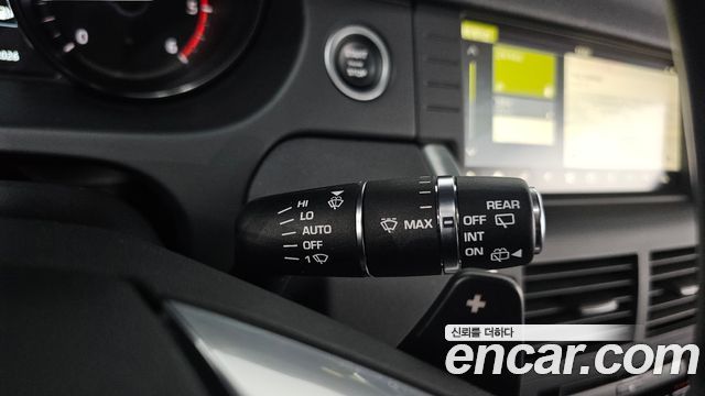 Land Rover Discovery Sport 2019 — photo 25