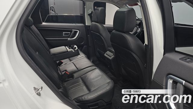 Land Rover Discovery Sport 2019 — photo 16