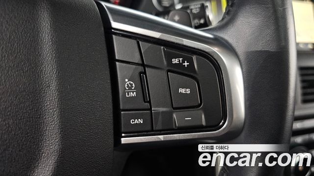 Land Rover Discovery Sport 2019 — photo 30