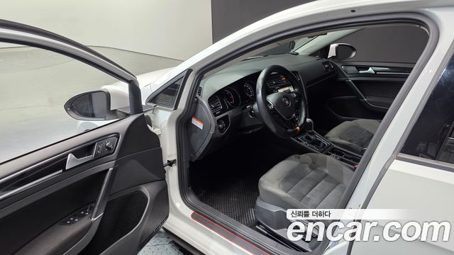 Volkswagen Golf 2015 — photo 10