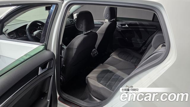 Volkswagen Golf 2015 — photo 11