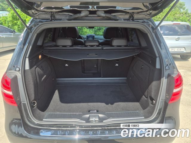 Mercedes-Benz B-Class 2017 — photo 15