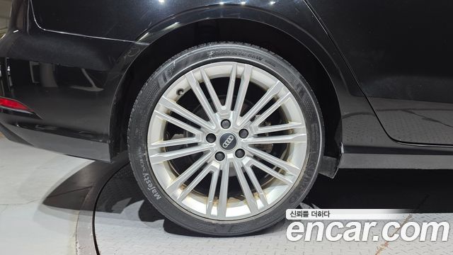 Audi A3 2018 — photo 5
