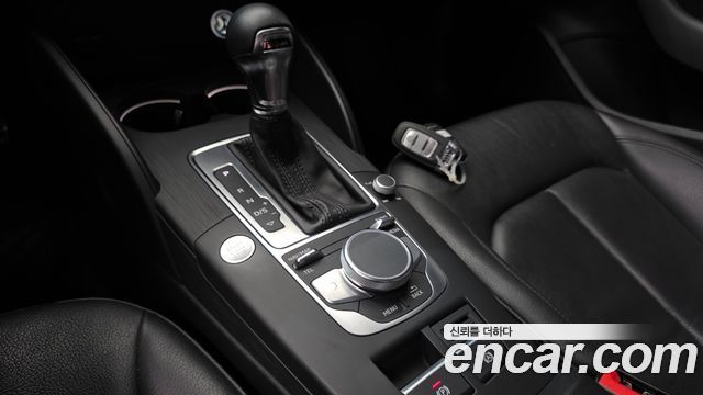 Audi A3 2018 — photo 12