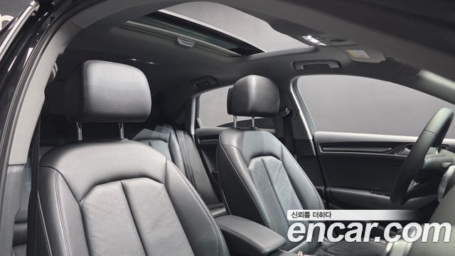 Audi A3 2018 — photo 24