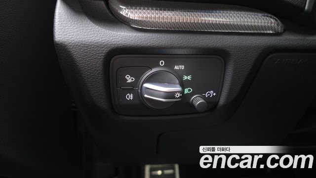 Audi A3 2018 — photo 25