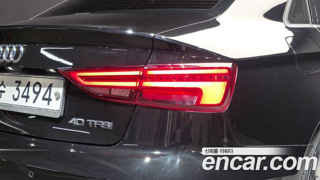Audi A3 2018 — photo 9
