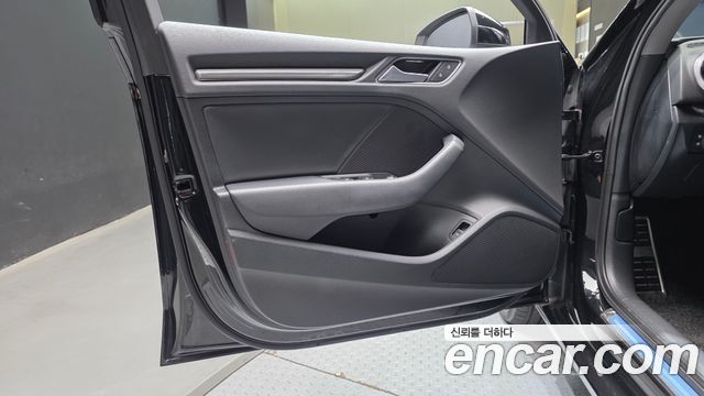 Audi A3 2018 — photo 14