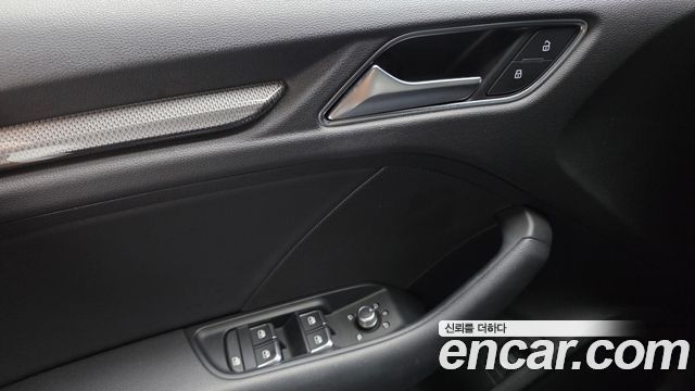 Audi A3 2018 — photo 27