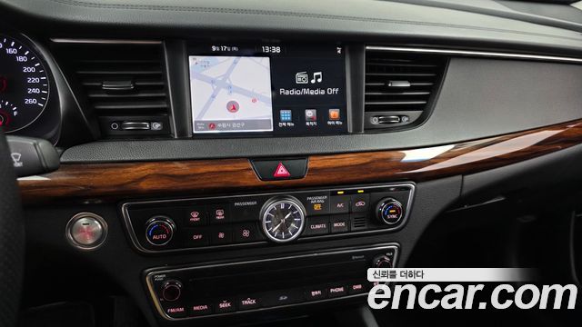 Kia K7 2016 — photo 19