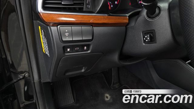 Kia K7 2016 — photo 23