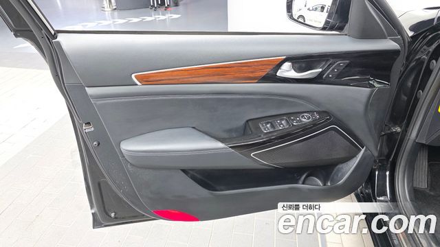 Kia K7 2016 — photo 14