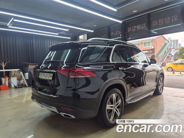 Mercedes-Benz GLE-Class 2020 — photo 2