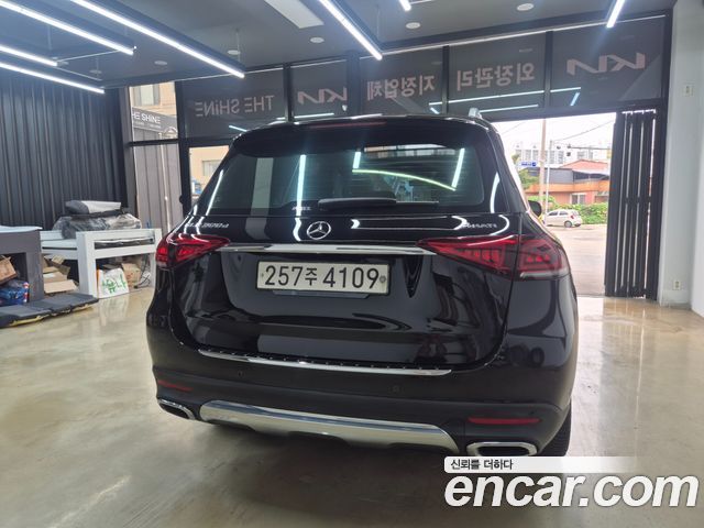 Mercedes-Benz GLE-Class 2020 — photo 4