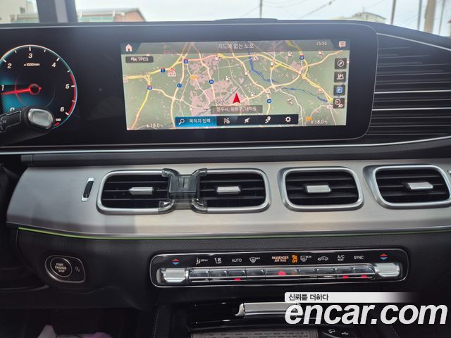Mercedes-Benz GLE-Class 2020 — photo 6