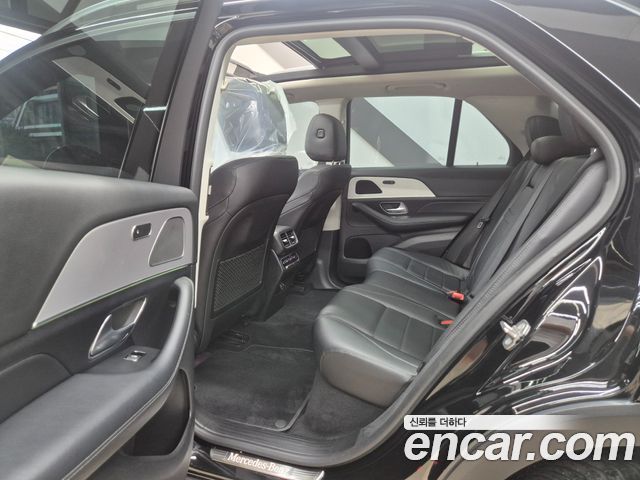 Mercedes-Benz GLE-Class 2020 — photo 15