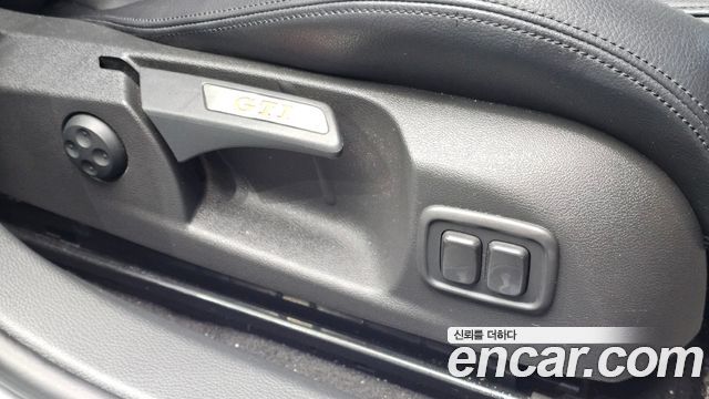 Volkswagen Golf 2011 — photo 19