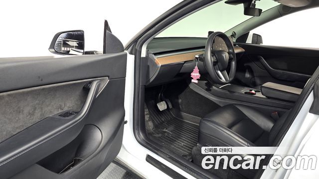 Tesla Model Y 2021 — photo 10