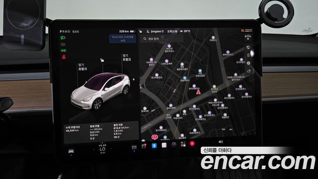 Tesla Model Y 2021 — photo 12