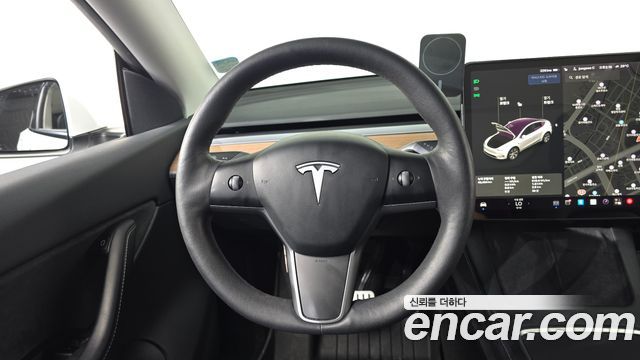 Tesla Model Y 2021 — photo 13