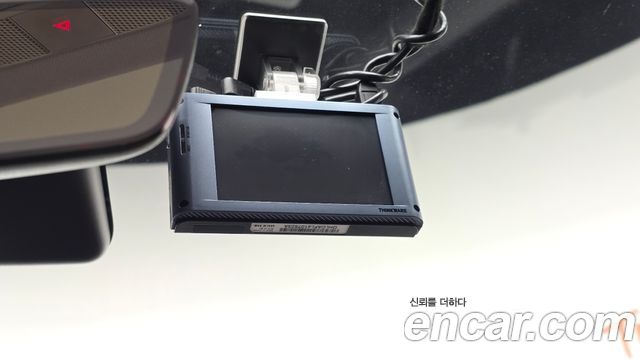 Tesla Model Y 2021 — photo 18