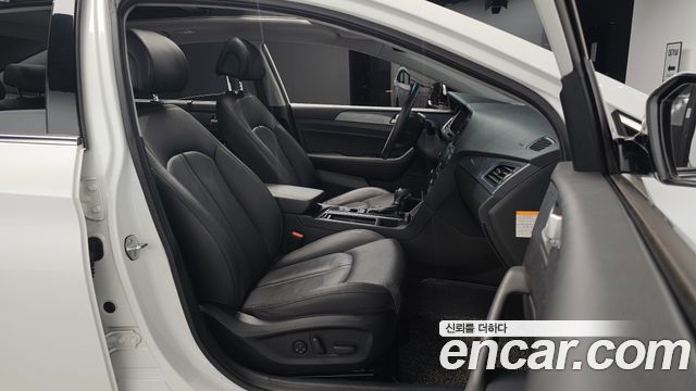 Hyundai Sonata 2017 — photo 13