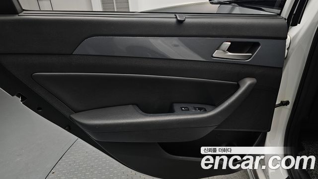 Hyundai Sonata 2017 — photo 15