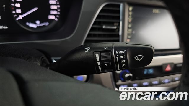 Hyundai Sonata 2017 — photo 28