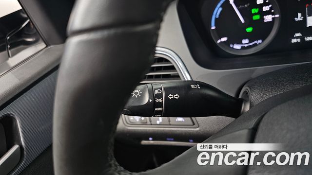Hyundai Sonata 2017 — photo 30