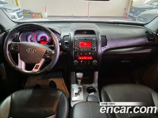 Kia Sorento 2012 — photo 8