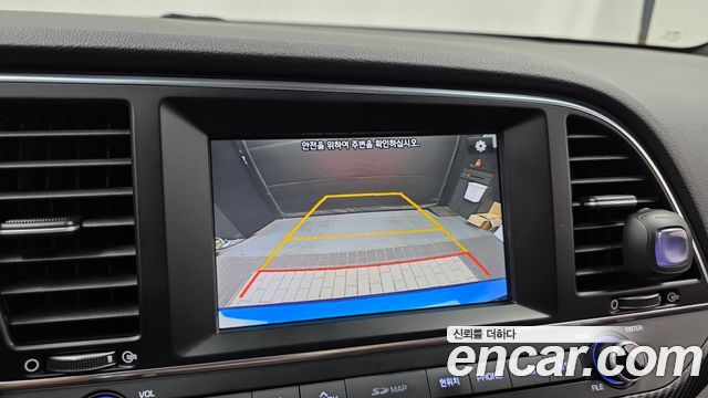 Hyundai AVANTE 2017 — photo 20
