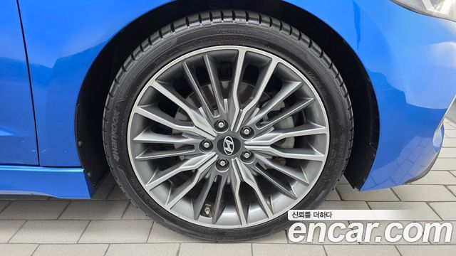 Hyundai AVANTE 2017 — photo 7