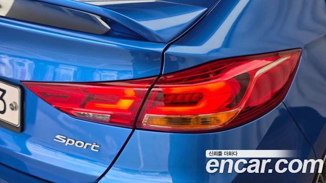 Hyundai AVANTE 2017 — photo 9