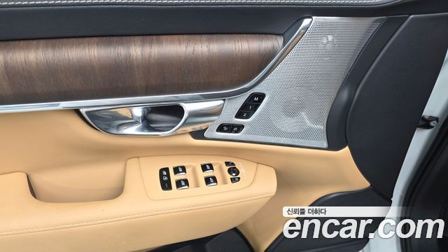 Volvo S90 2022 — photo 31