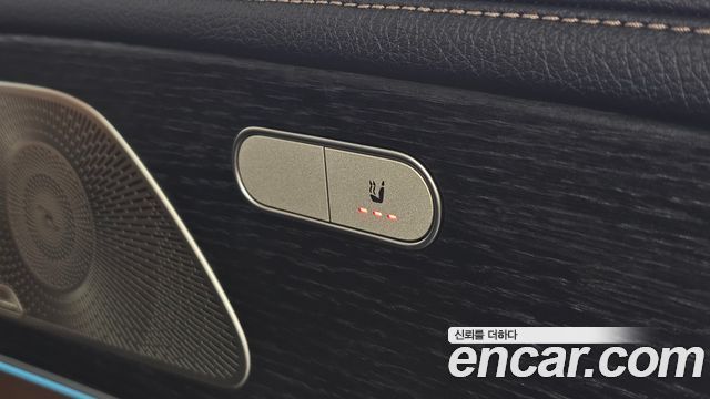 Mercedes-Benz GLE-Class 2024 — photo 25