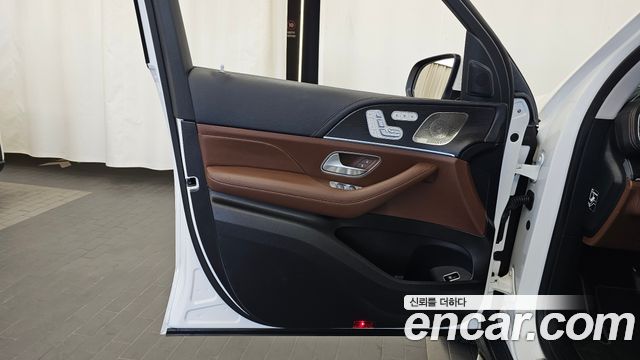 Mercedes-Benz GLE-Class 2024 — photo 14