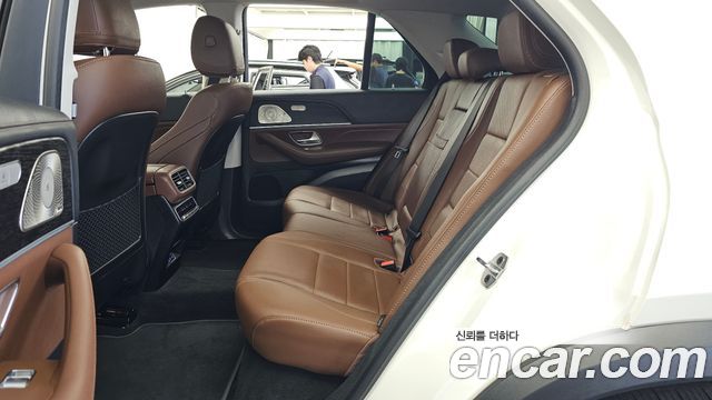 Mercedes-Benz GLE-Class 2024 — photo 16