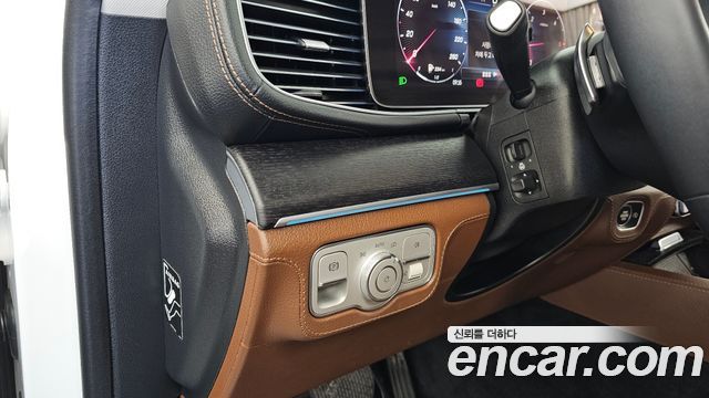 Mercedes-Benz GLE-Class 2024 — photo 29