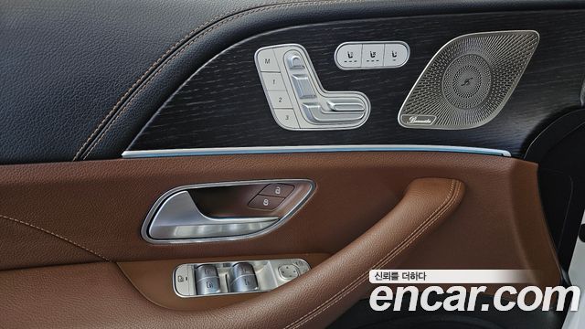 Mercedes-Benz GLE-Class 2024 — photo 30