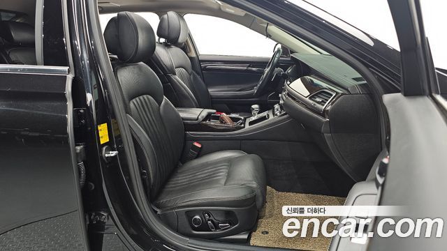 Genesis G90 2019 — photo 13
