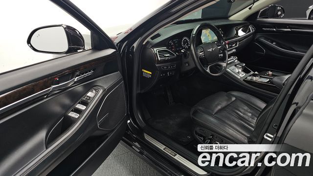 Genesis G90 2019 — photo 17
