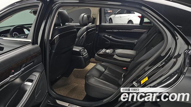 Genesis G90 2019 — photo 18